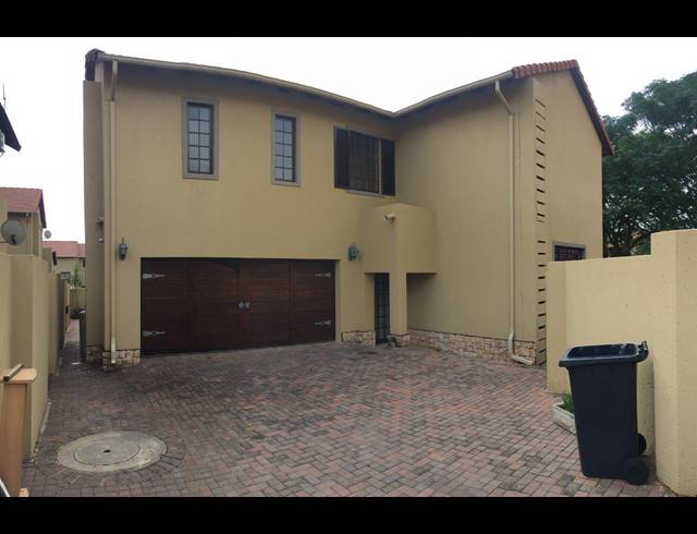 3 BEDROOM FREESTANDING TO LET IN BROADACRES